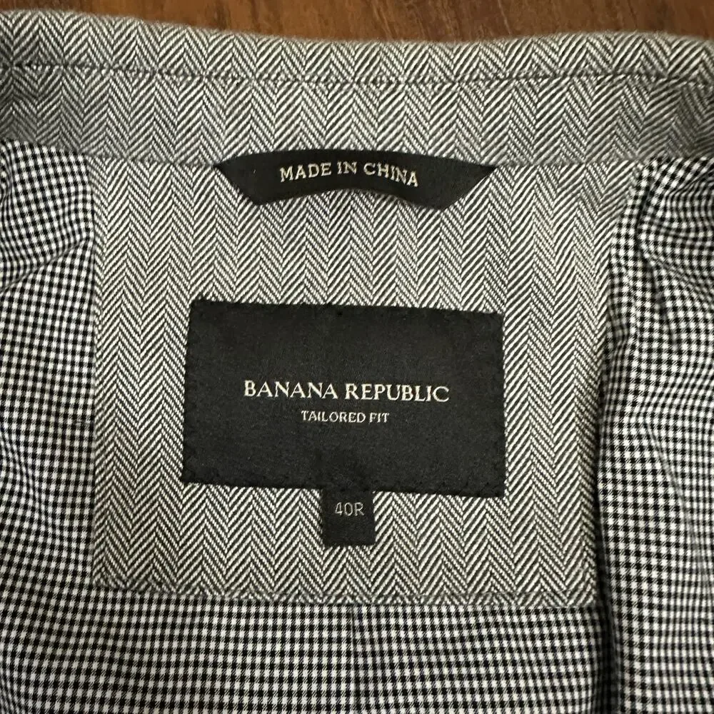 BANANA REPUBLIC Blazer Mens 40R Gray Herringbone Tailored Fit Preppy Business